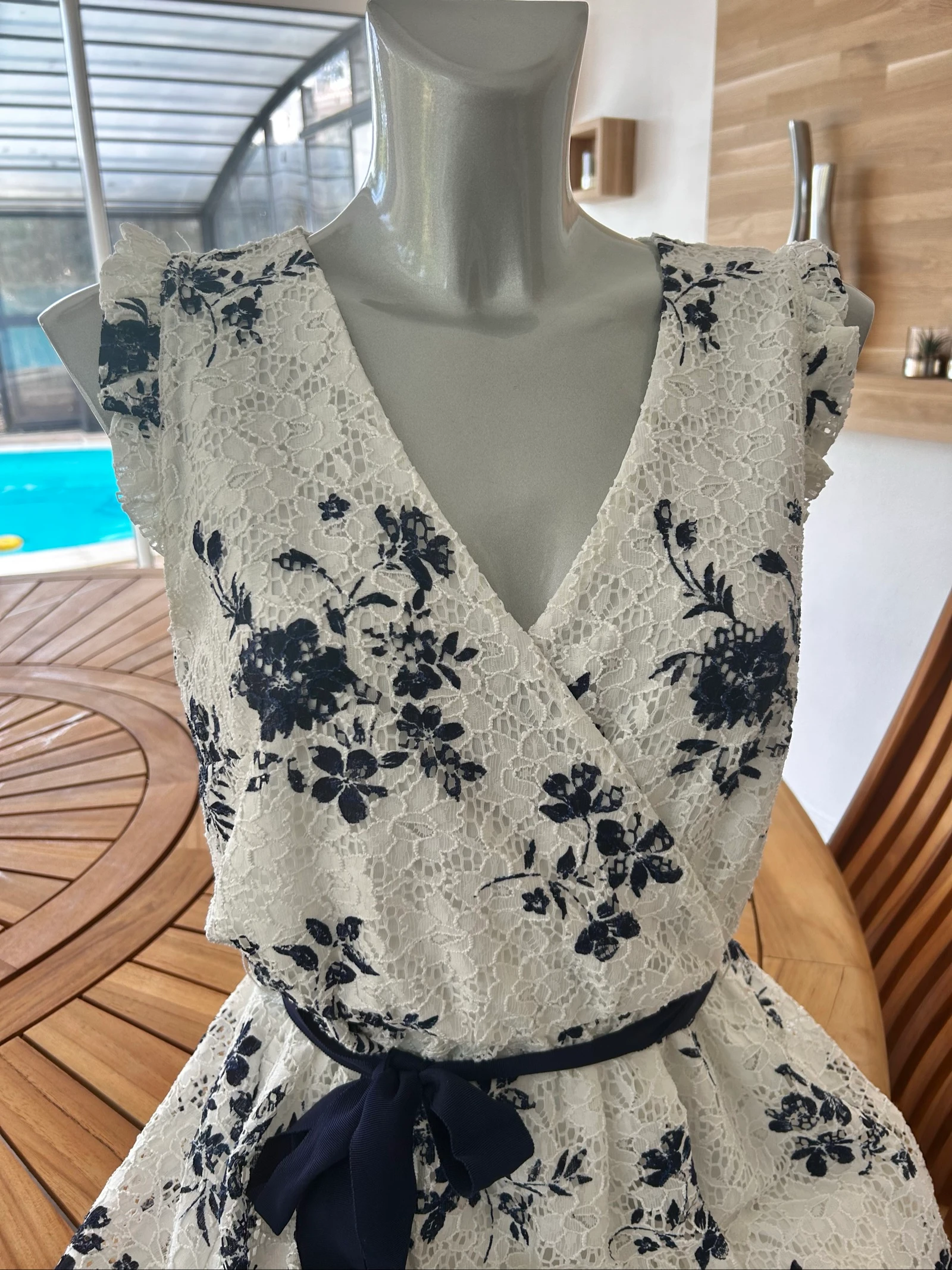 Yessica lace dress ecru & navy blue flowers – Size 38 – photo 6